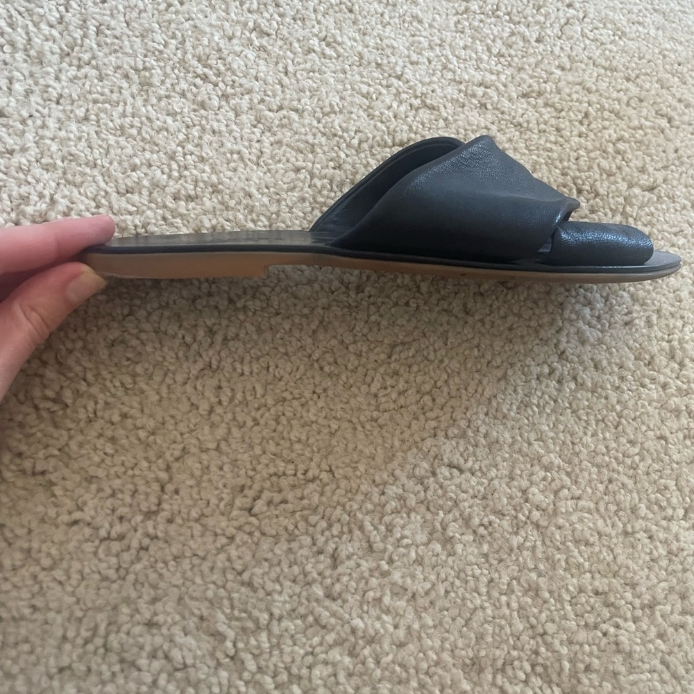 Everlane Black Crisscross Slide Sandals - Picture 5 of 6